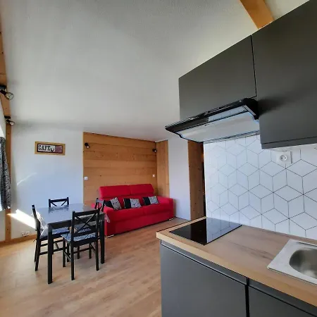 Apartment Cosy Aux Menuires, Skis Aux Pieds, Balcon Sud, Proche Commodites - Fr-1-452-257 Saint-Martin-de-Belleville